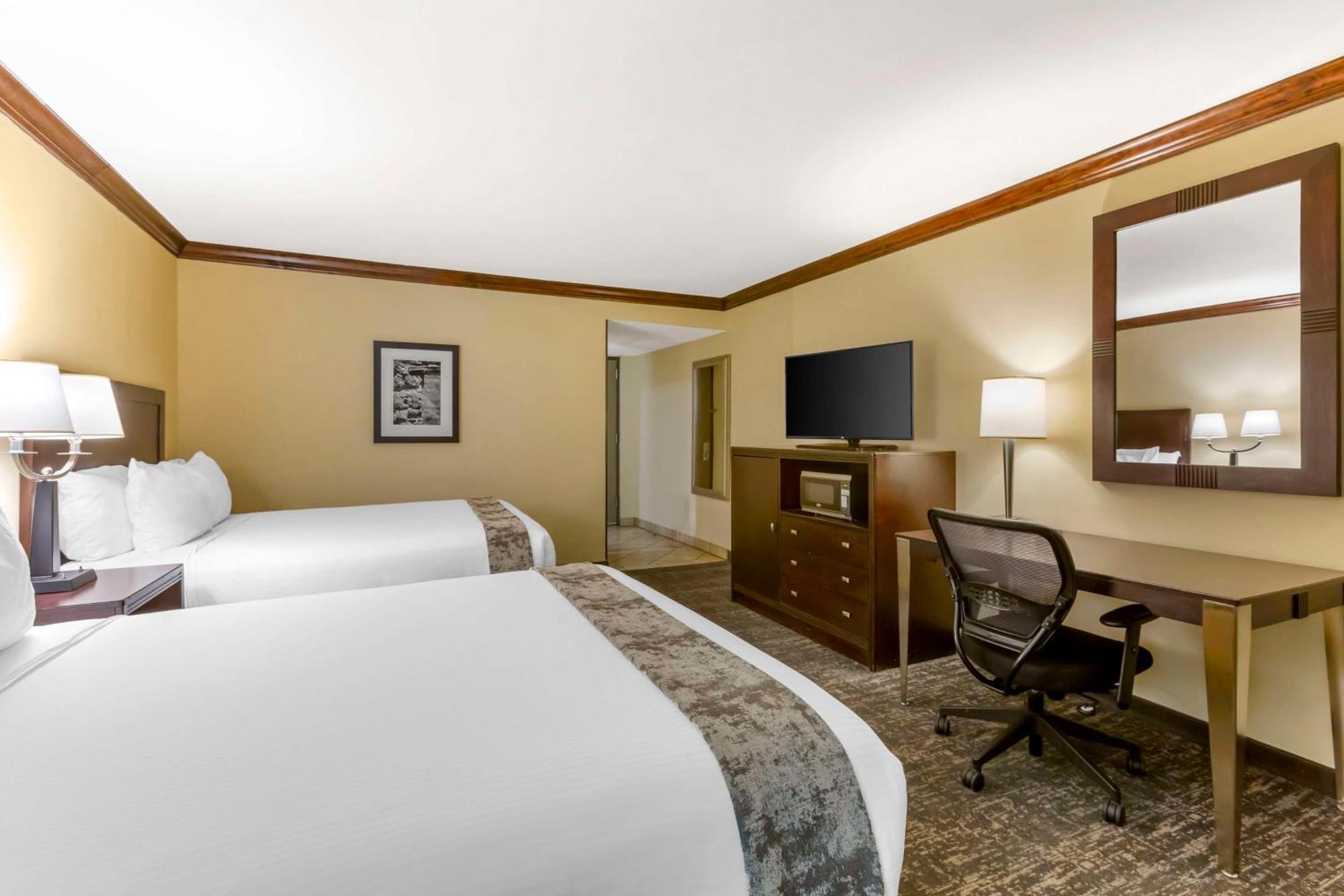 Best Western Plus Raton Hotel Екстер'єр фото