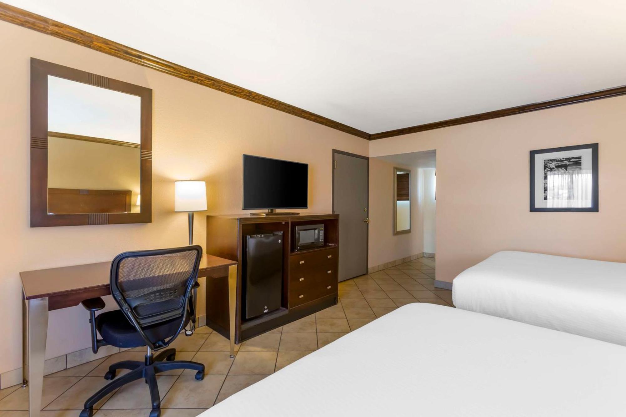 Best Western Plus Raton Hotel Екстер'єр фото